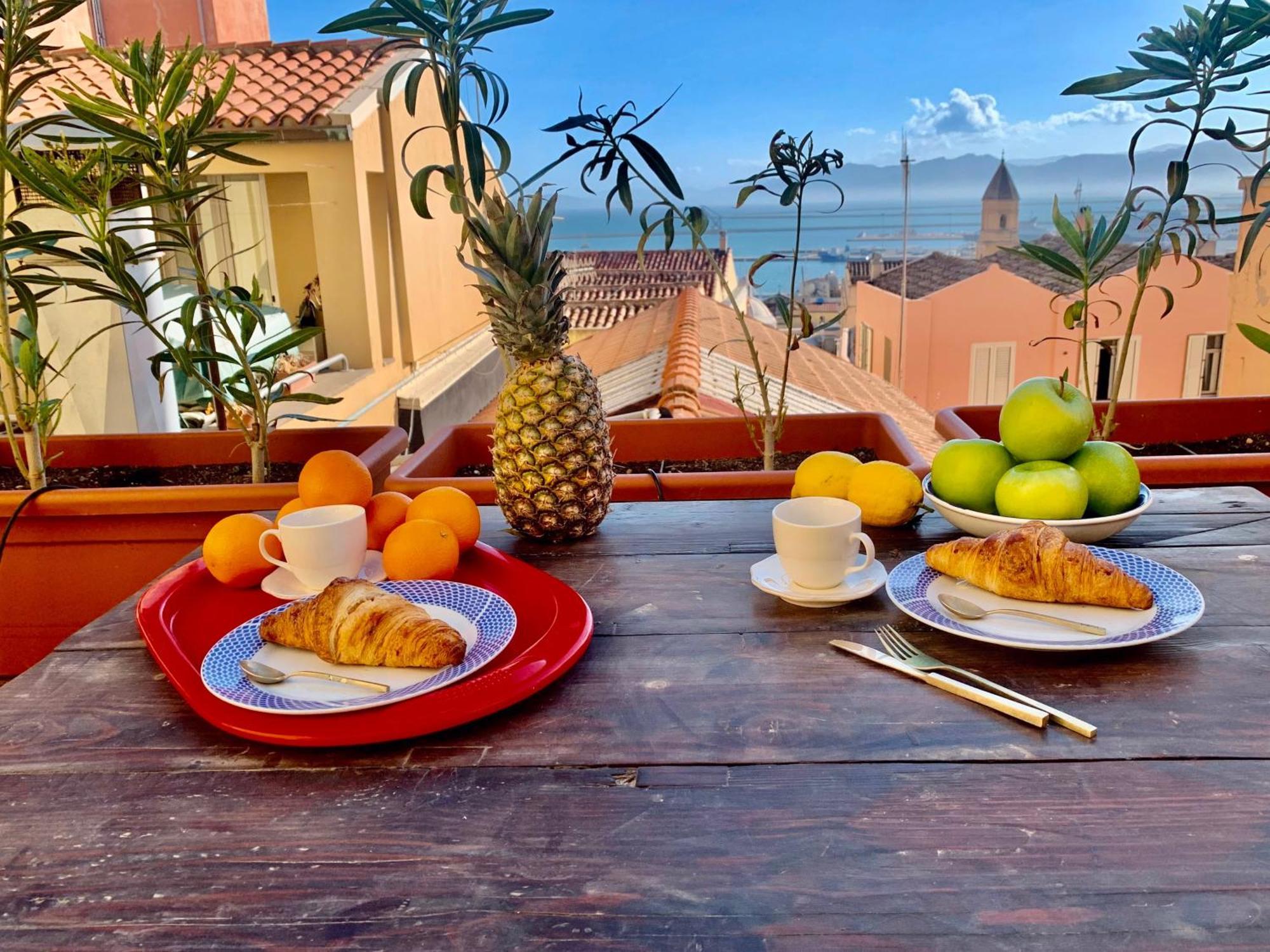 Ferienwohnung Oasi Urbana Con Terrazza E Vista Cagliari Exterior foto