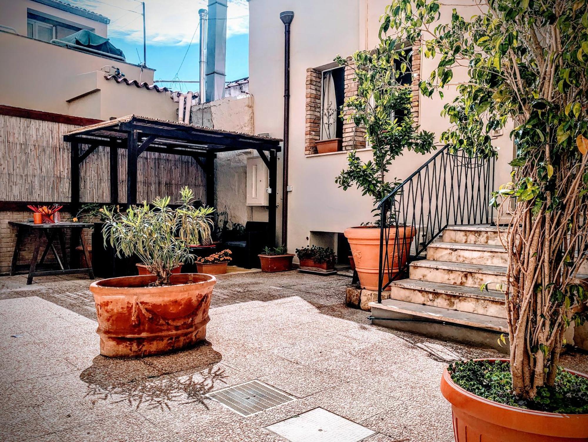 Ferienwohnung Oasi Urbana Con Terrazza E Vista Cagliari Exterior foto