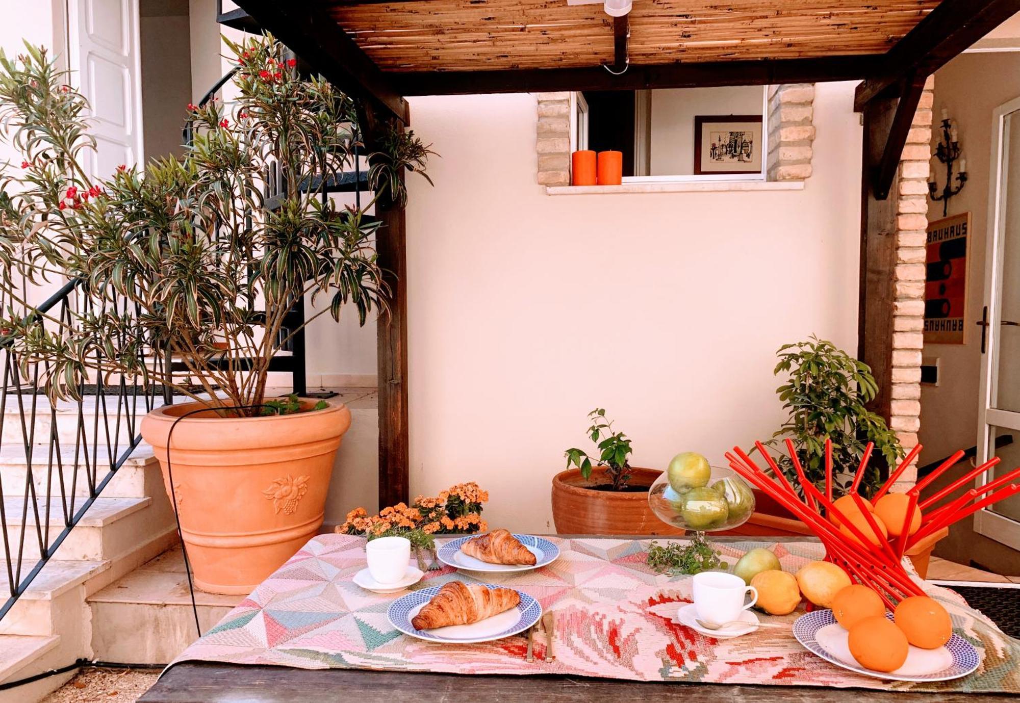 Ferienwohnung Oasi Urbana Con Terrazza E Vista Cagliari Exterior foto